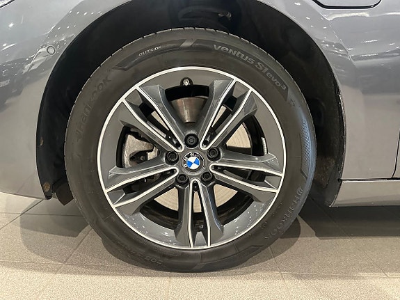 BMW 225xe 4 of 5