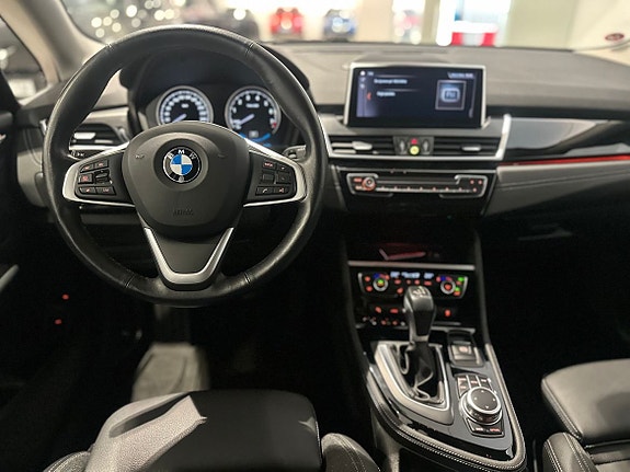 BMW 225xe 11 of 17