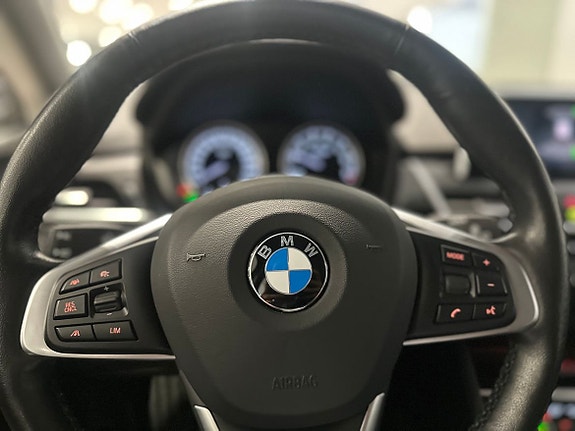 BMW 225xe 16 of 17