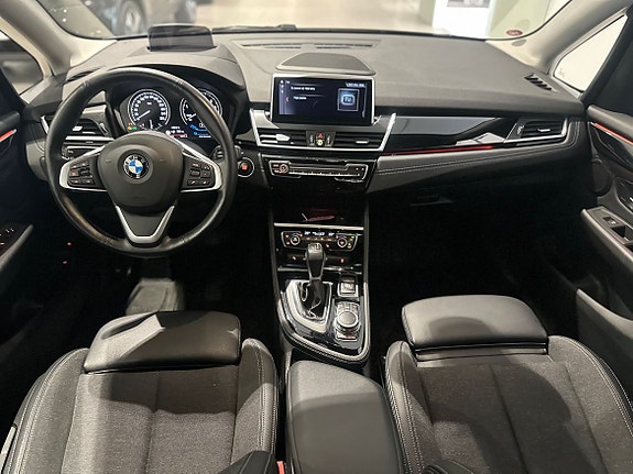 BMW 225xe 10 of 17