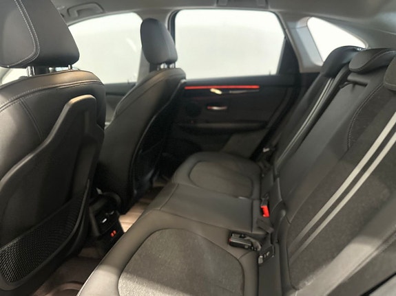 BMW 225xe 9 of 17