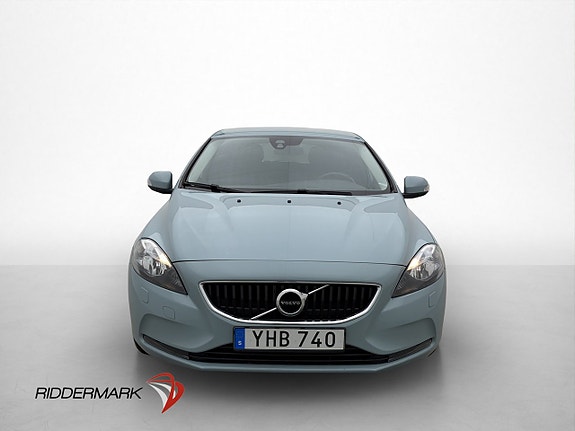 Volvo V40 2 of 5