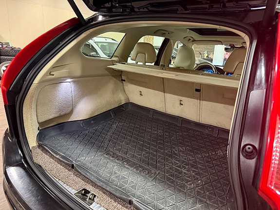 Volvo XC60 11 of 20