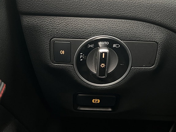 Mercedes-Benz CLA220 d 15 of 30