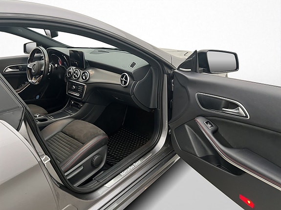 Mercedes-Benz CLA220 d 28 of 30