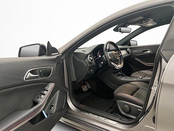 Mercedes-Benz CLA220 d 10 of 30