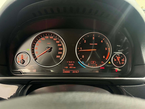 BMW 520d 15 of 19