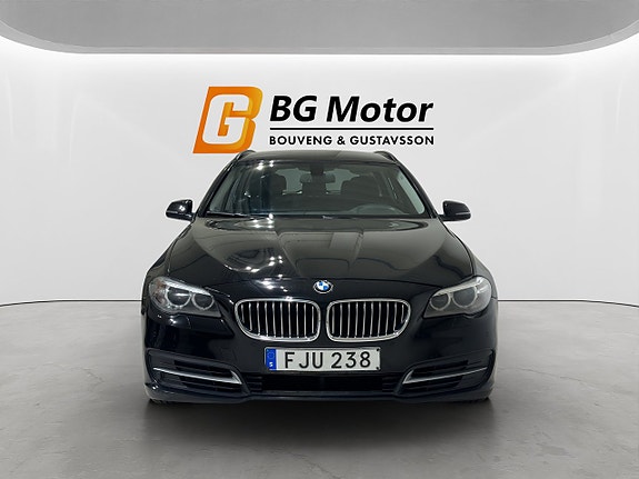 BMW 520d 2 of 5