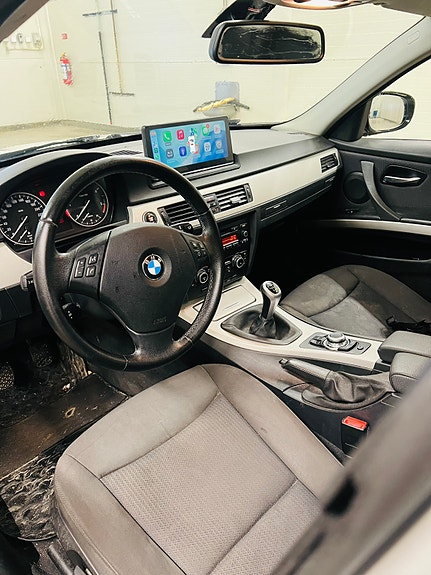 BMW 318d 6 of 7