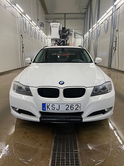 BMW 318d 5 of 7