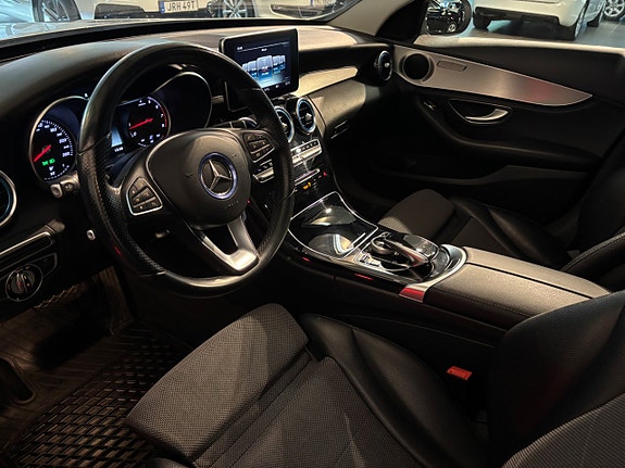 Mercedes-Benz C200 5 of 12