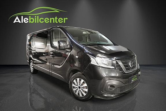 Nissan NV300 2 of 5