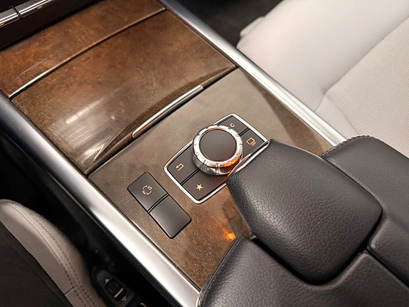 Mercedes-Benz E350 21 of 27