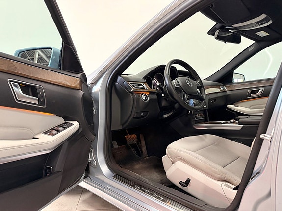 Mercedes-Benz E350 6 of 27