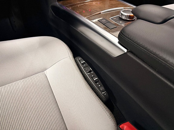 Mercedes-Benz E350 25 of 27