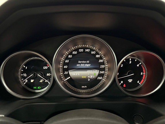 Mercedes-Benz E350 14 of 27
