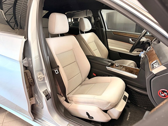 Mercedes-Benz E350 24 of 27