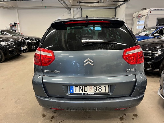 Citroen C4 Picasso 3 of 5