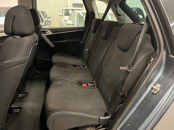 Citroen C4 Picasso 8 of 17