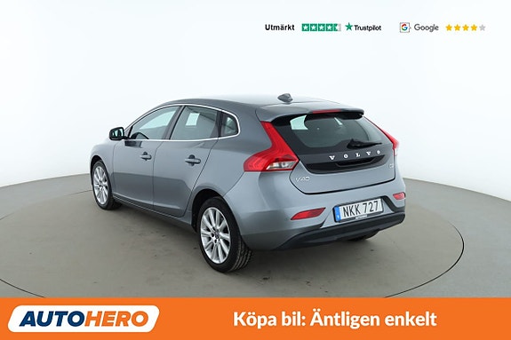 Volvo V40 3 of 5