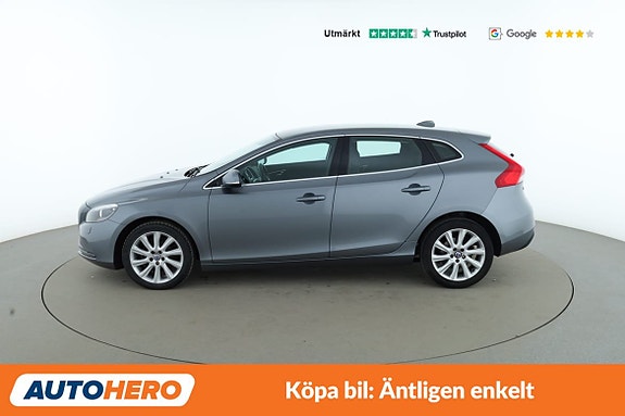 Volvo V40 2 of 5