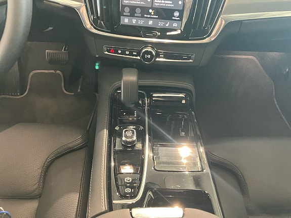 Volvo V90 13 of 16