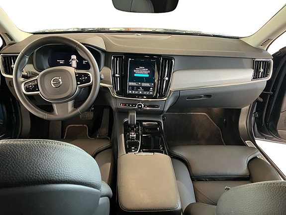Volvo V90 6 of 16