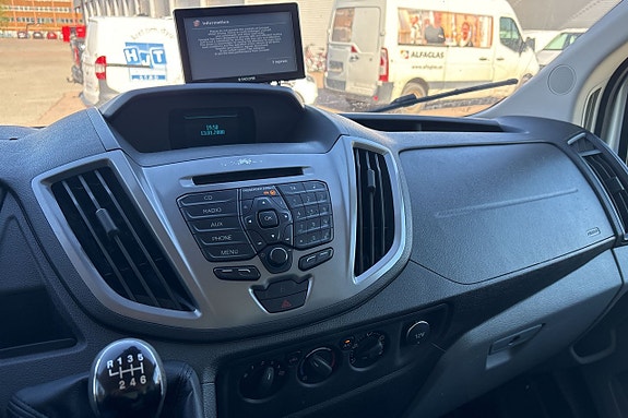 Ford Transit 7 of 7