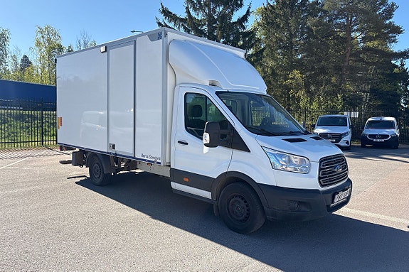 Ford Transit 3 of 5