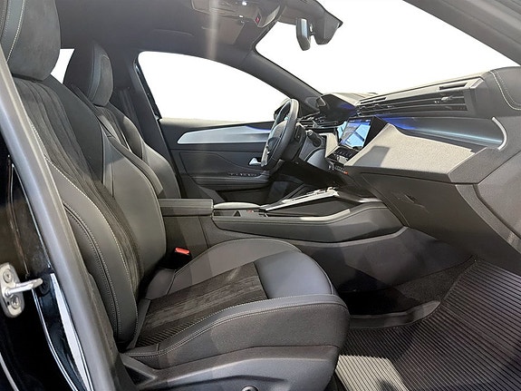 Peugeot 408 12 of 17