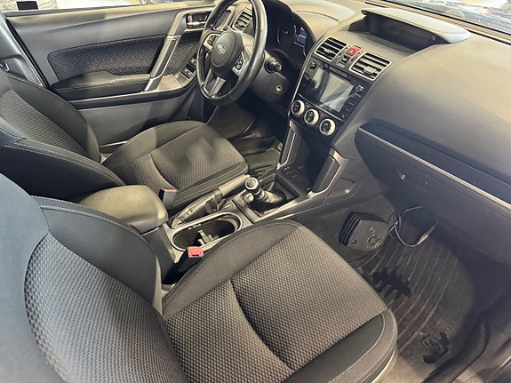 Subaru Forester 10 of 21