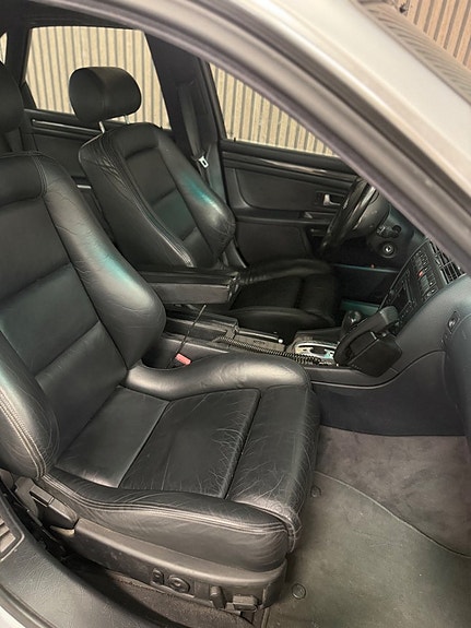 Audi S8 12 of 19