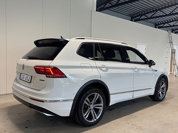 Volkswagen Tiguan Allspace 3 of 5