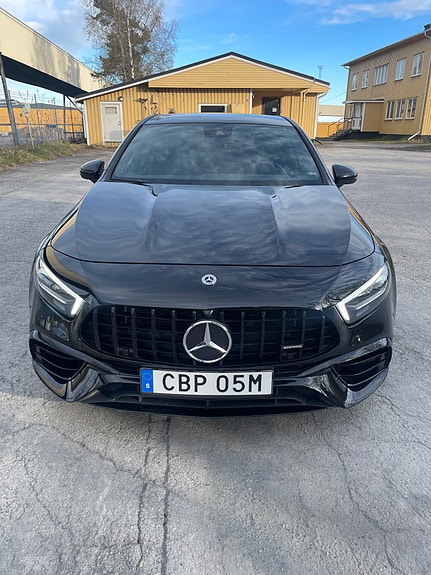 Mercedes-Benz A45 4 of 5