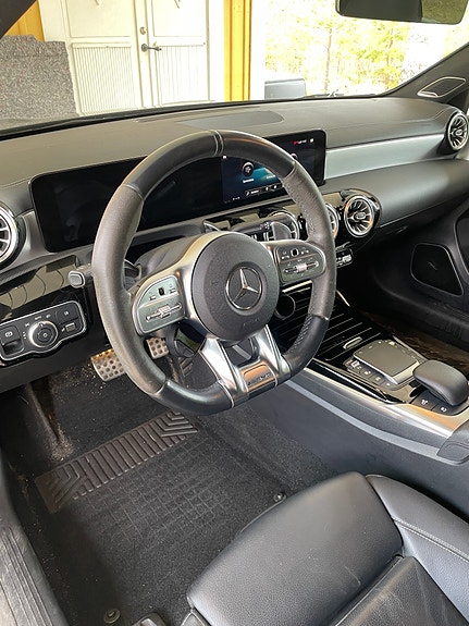Mercedes-Benz A45 9 of 11