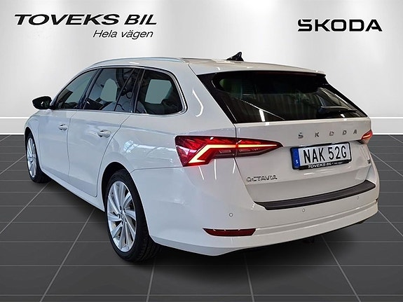 Skoda Octavia 3 of 5
