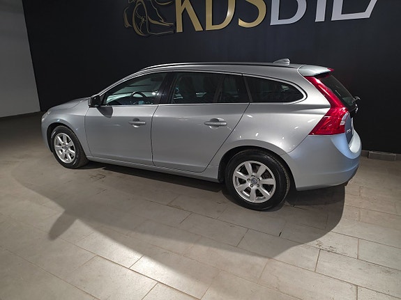 Volvo V60 4 of 5