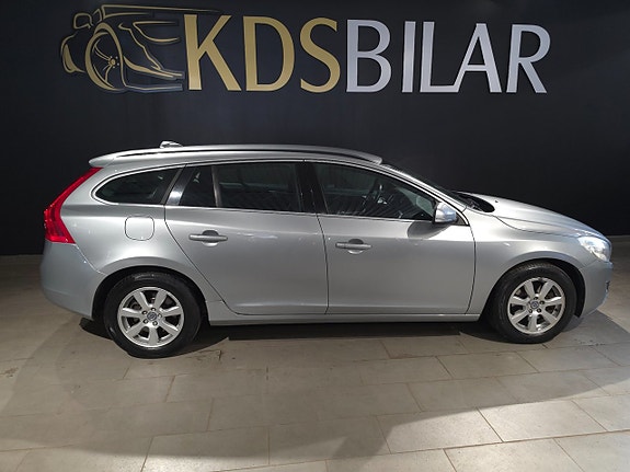 Volvo V60 3 of 5