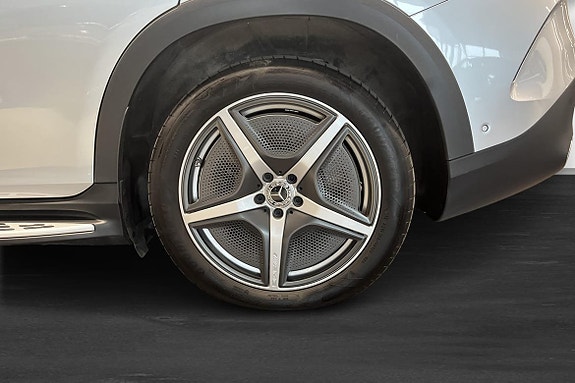 Mercedes-Benz EQE SUV 19 of 19