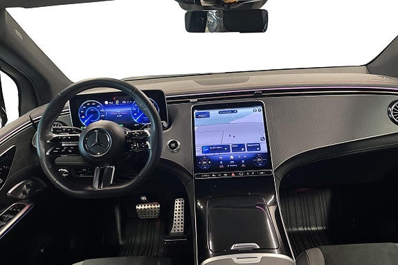 Mercedes-Benz EQE SUV 12 of 19
