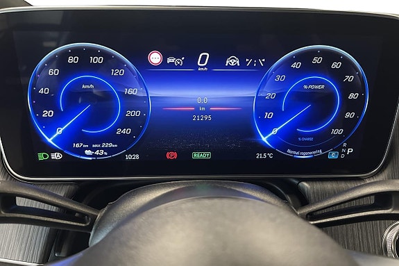 Mercedes-Benz EQE SUV 10 of 19