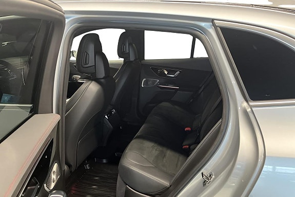 Mercedes-Benz EQE SUV 15 of 19