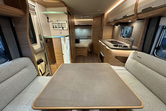 Knaus SÜDWIND BLACK SELECTION 580 UF 10 of 16