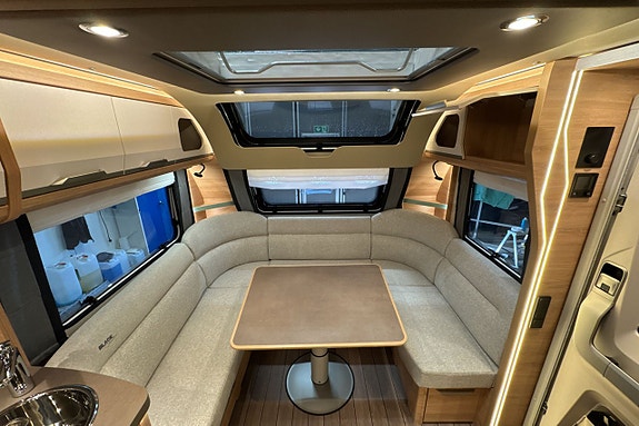 Knaus SÜDWIND BLACK SELECTION 580 UF 8 of 16