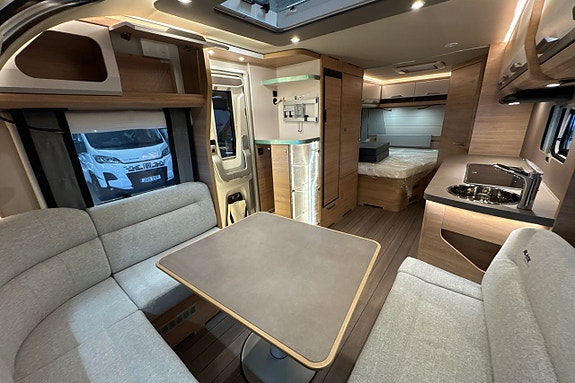 Knaus SÜDWIND BLACK SELECTION 580 UF 11 of 16