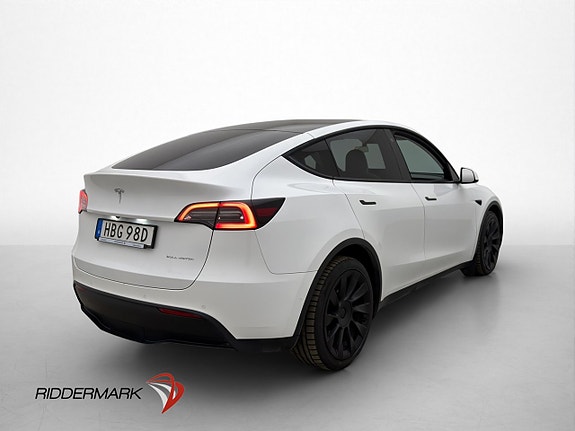 Tesla Model Y 5 of 5