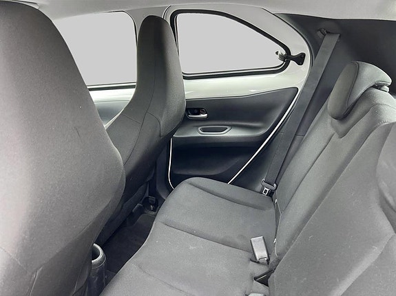 Toyota Aygo X 8 of 14