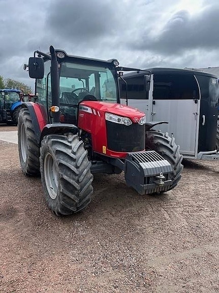Massey Ferguson 4707 2 of 5