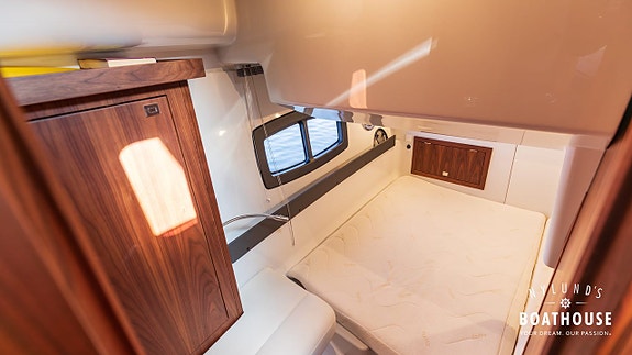 Grandezza 34 OC | Volvo Penta D6 380 DPI 30 of 30