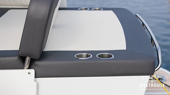 Grandezza 34 OC | Volvo Penta D6 380 DPI 21 of 30